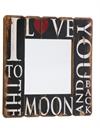 Spejl med teksten I Love You To The Moon And Back på træramme 60x60cm - Se flere Skilte og Spejle